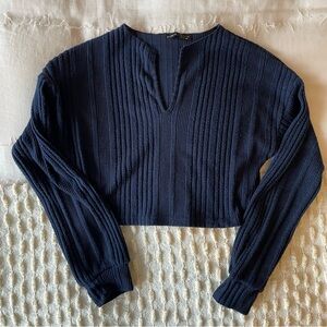 SHEIN Cropped Notched Neck Top 💙